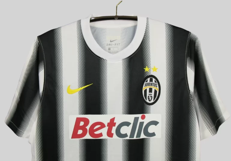Pirlo 2011 2012 juventus shirt retro black white (3)