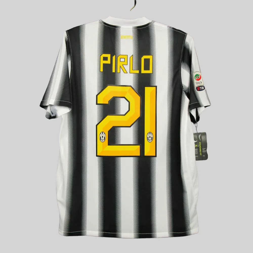 AC Milan 2009-2010 Home Long-Sleeve Football Shirt [As worn by Beckham,  Pirlo & Ronaldinho]